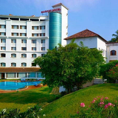 The Mascot Hotel - A Heritage Living Experience Thiruvananthapuram Exteriör bild