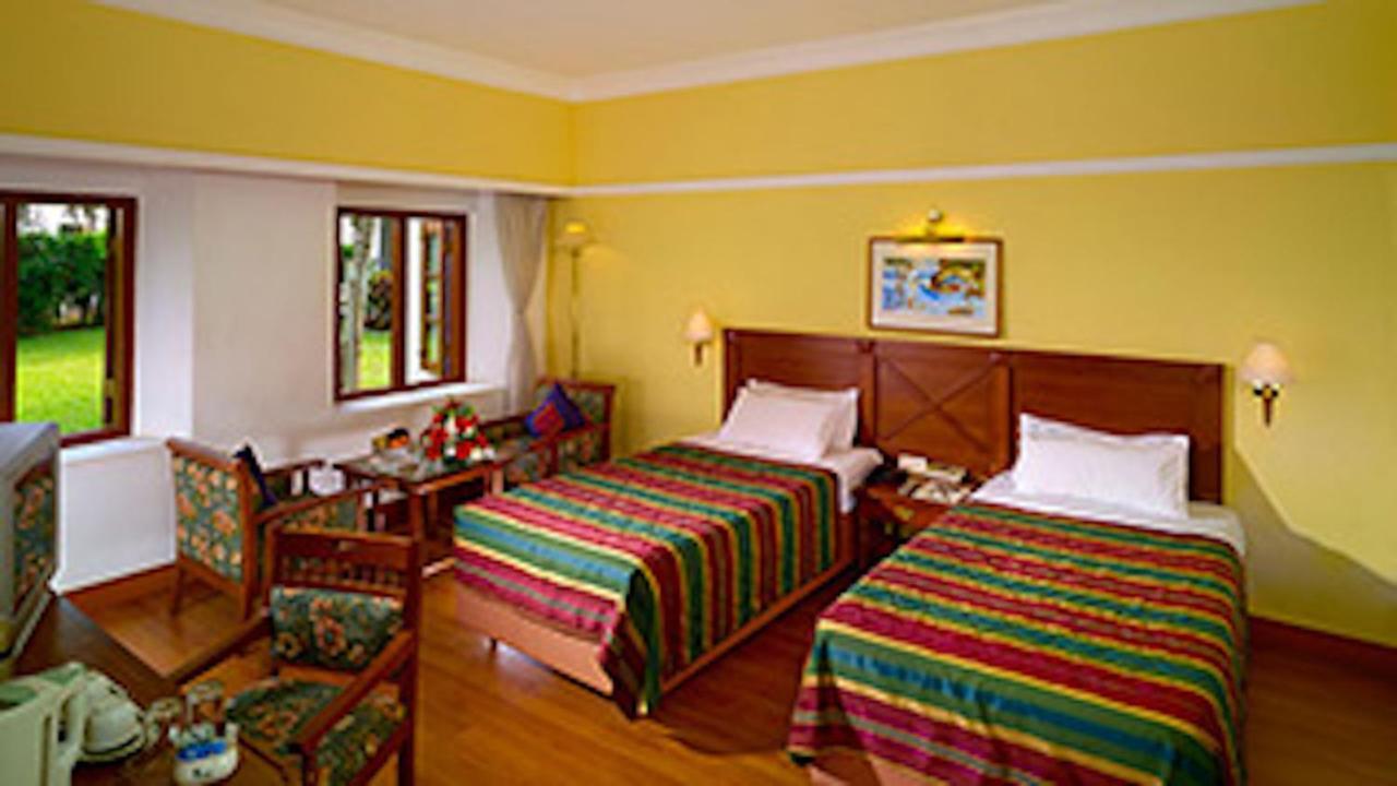 The Mascot Hotel - A Heritage Living Experience Thiruvananthapuram Exteriör bild