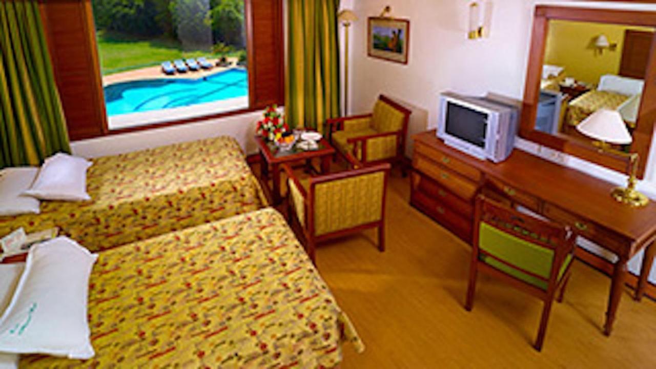 The Mascot Hotel - A Heritage Living Experience Thiruvananthapuram Exteriör bild