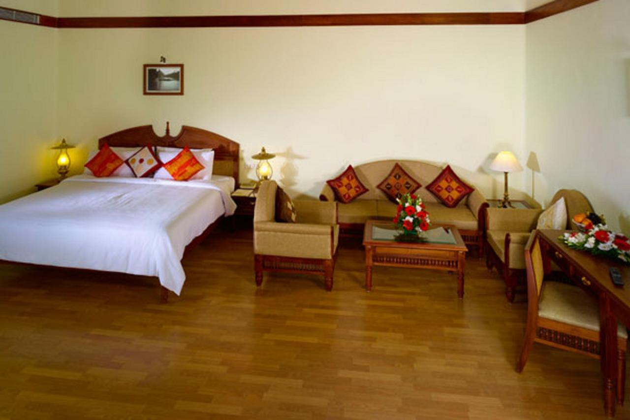 The Mascot Hotel - A Heritage Living Experience Thiruvananthapuram Exteriör bild