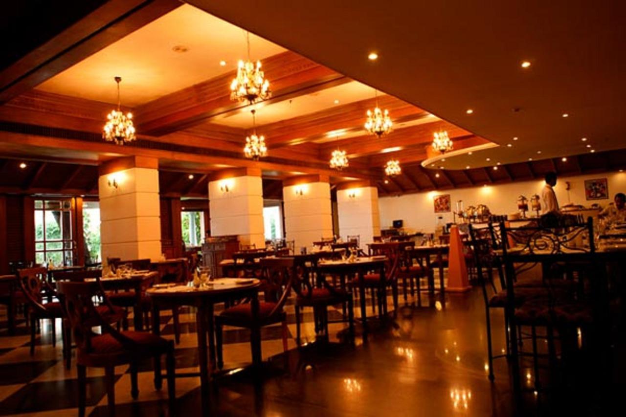 The Mascot Hotel - A Heritage Living Experience Thiruvananthapuram Exteriör bild