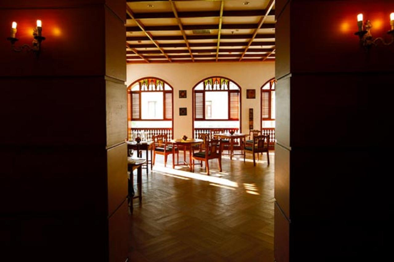 The Mascot Hotel - A Heritage Living Experience Thiruvananthapuram Exteriör bild