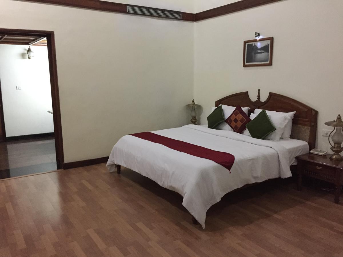 The Mascot Hotel - A Heritage Living Experience Thiruvananthapuram Exteriör bild