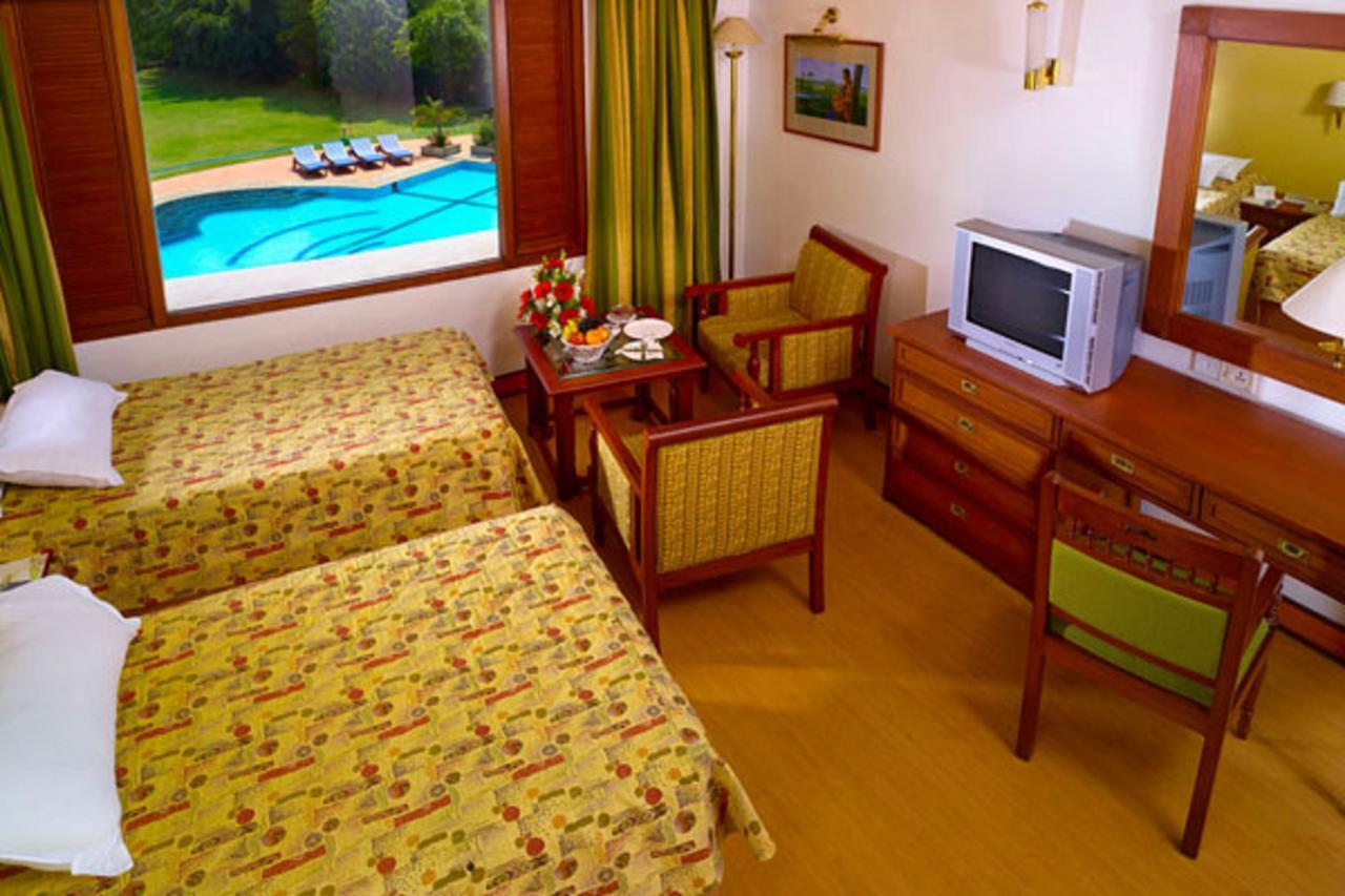 The Mascot Hotel - A Heritage Living Experience Thiruvananthapuram Exteriör bild