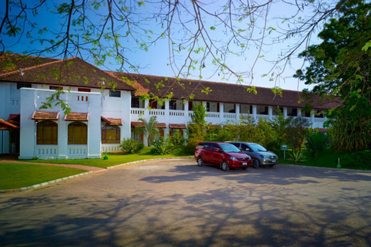The Mascot Hotel - A Heritage Living Experience Thiruvananthapuram Exteriör bild