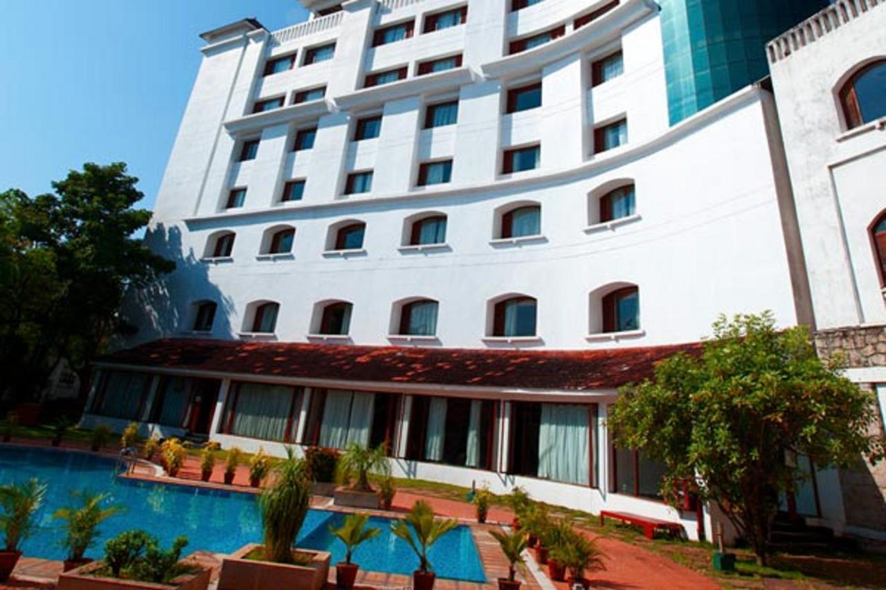 The Mascot Hotel - A Heritage Living Experience Thiruvananthapuram Exteriör bild
