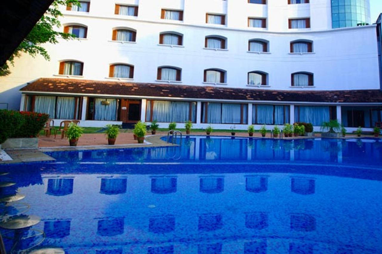 The Mascot Hotel - A Heritage Living Experience Thiruvananthapuram Exteriör bild