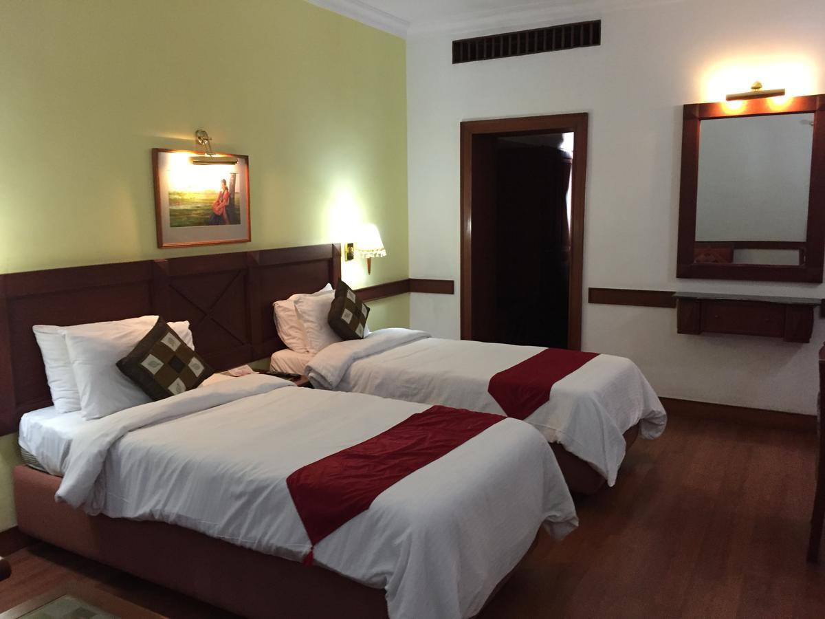 The Mascot Hotel - A Heritage Living Experience Thiruvananthapuram Exteriör bild