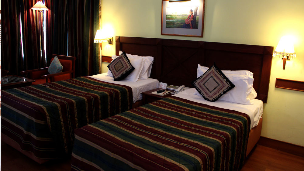 The Mascot Hotel - A Heritage Living Experience Thiruvananthapuram Exteriör bild