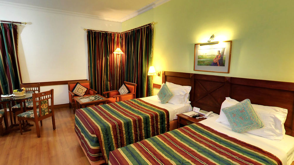 The Mascot Hotel - A Heritage Living Experience Thiruvananthapuram Exteriör bild