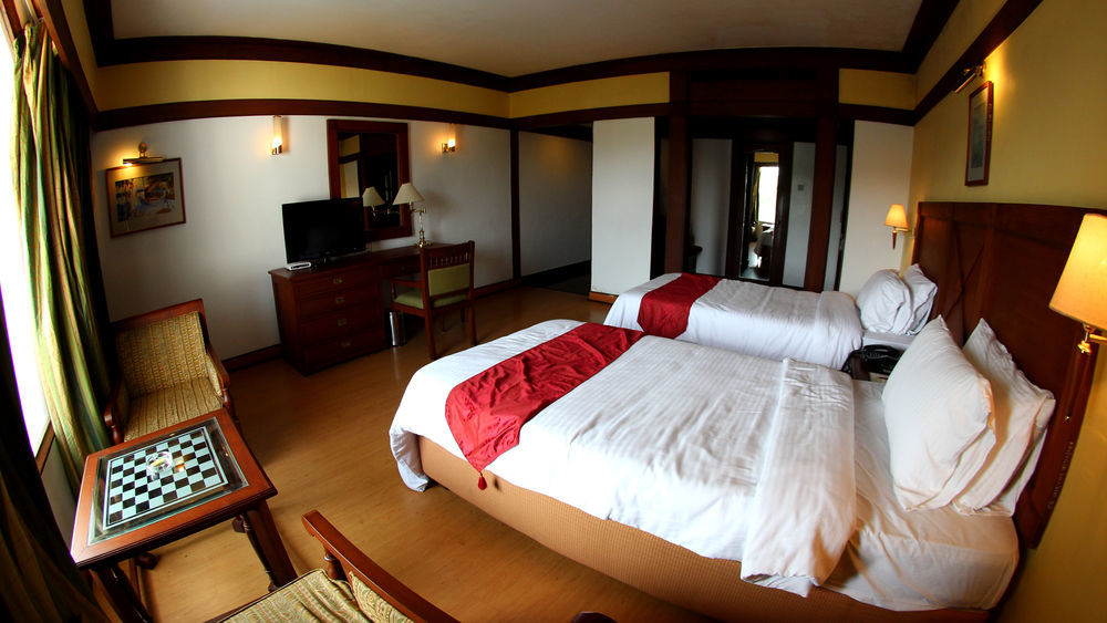The Mascot Hotel - A Heritage Living Experience Thiruvananthapuram Exteriör bild