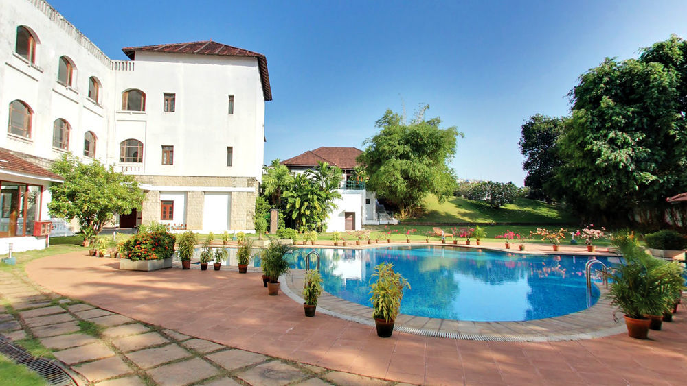 The Mascot Hotel - A Heritage Living Experience Thiruvananthapuram Exteriör bild