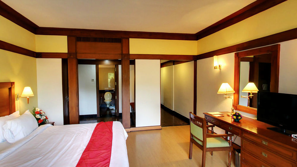 The Mascot Hotel - A Heritage Living Experience Thiruvananthapuram Exteriör bild