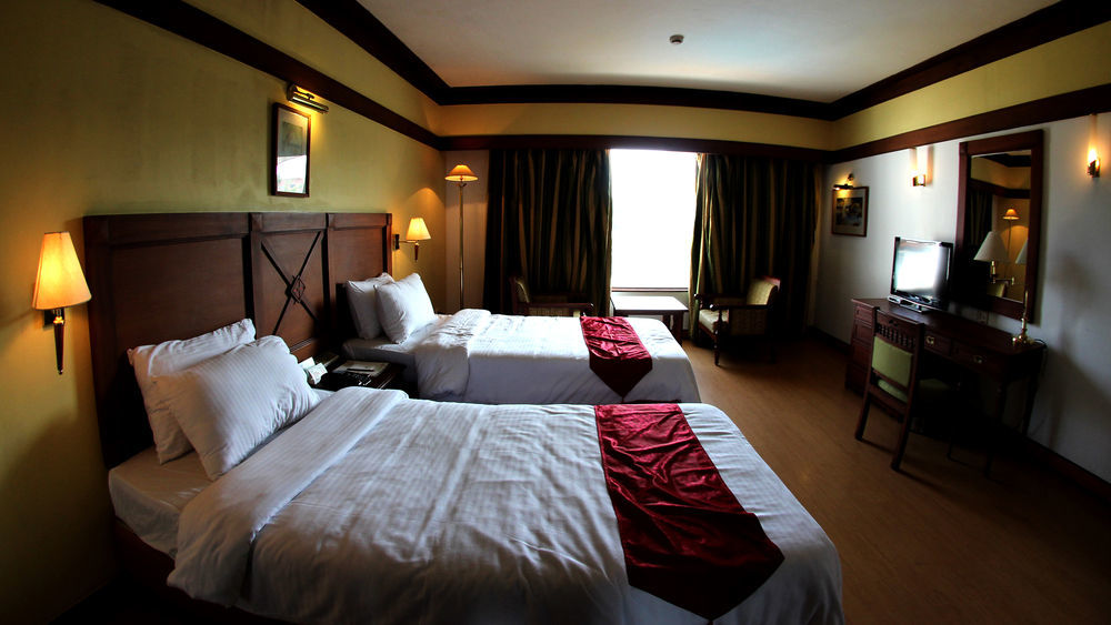 The Mascot Hotel - A Heritage Living Experience Thiruvananthapuram Exteriör bild
