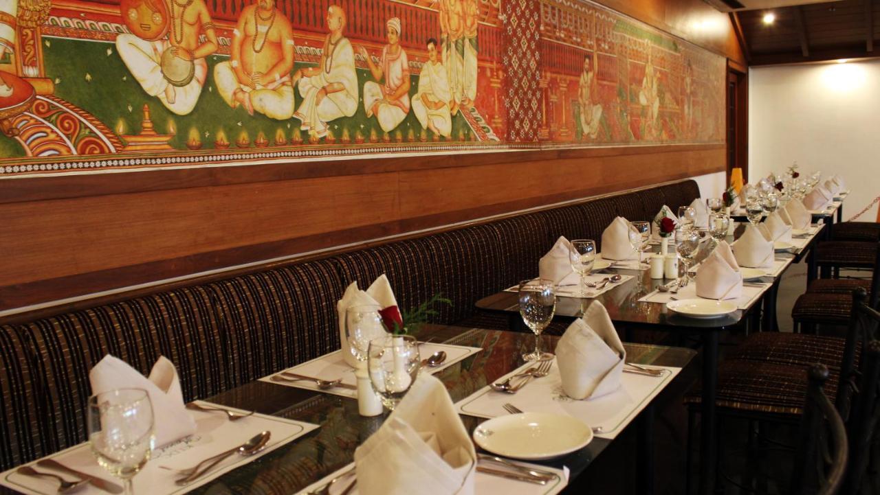 The Mascot Hotel - A Heritage Living Experience Thiruvananthapuram Exteriör bild