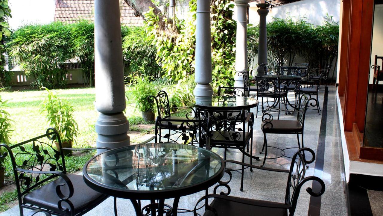 The Mascot Hotel - A Heritage Living Experience Thiruvananthapuram Exteriör bild